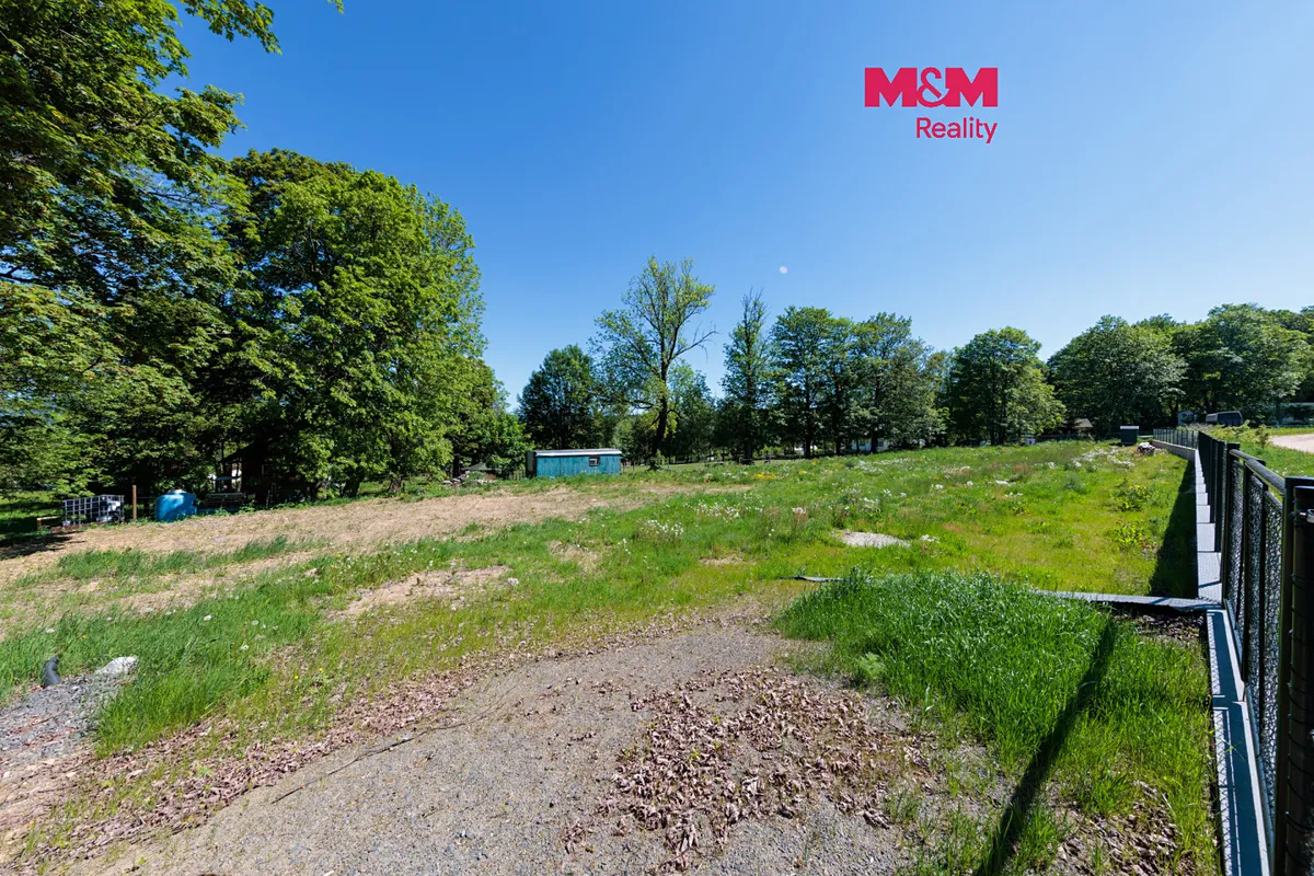 Prodej stavebního pozemku 885 m²